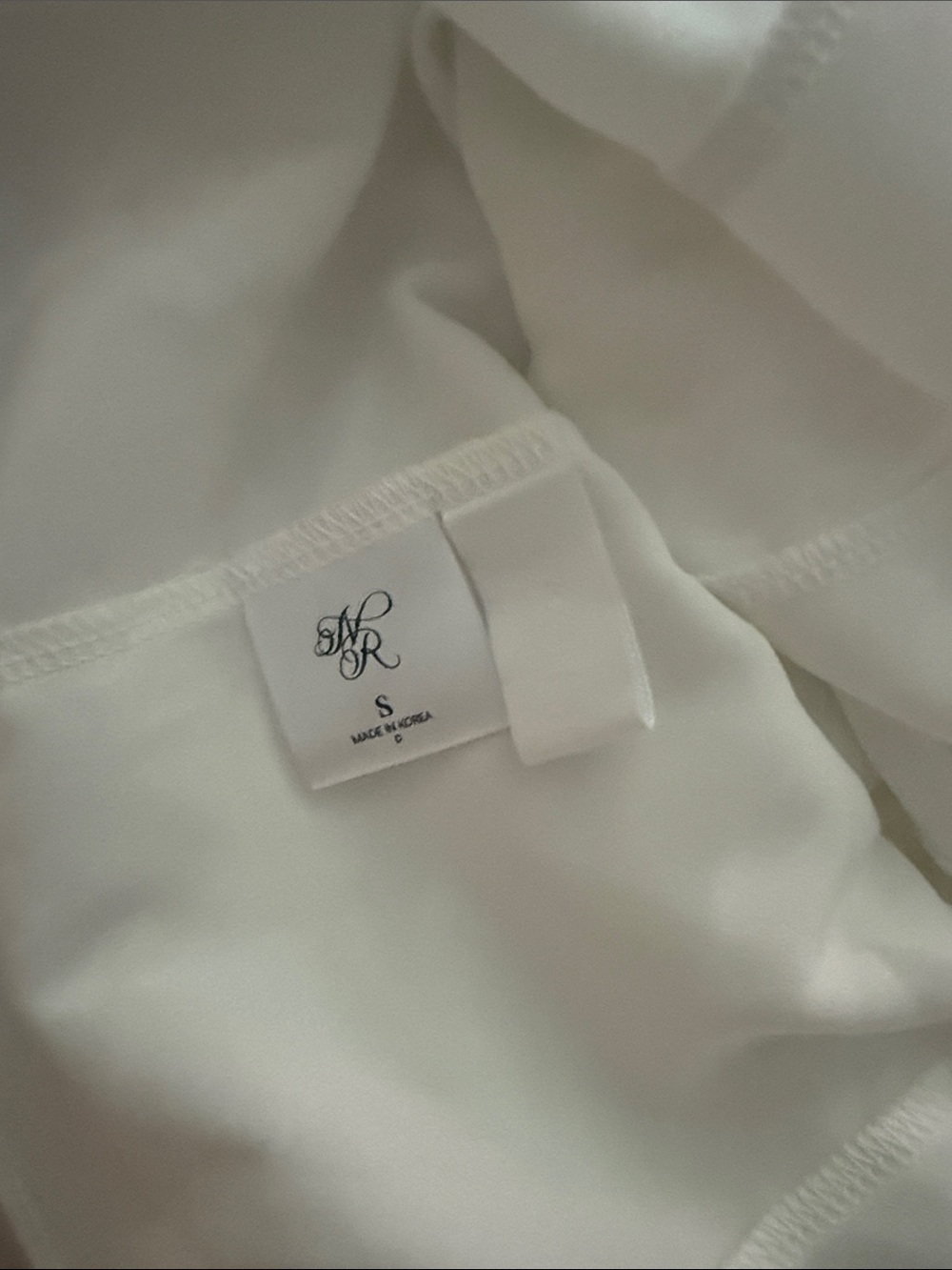 NOT YOUR ROSE
Chloe blouse - Picture 8 of 8